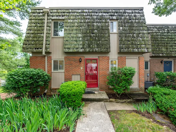 3320 Montavesta Rd, Lexington, KY 40502