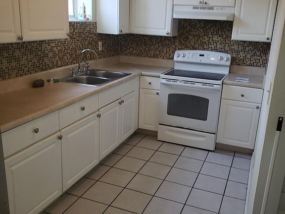 3rd image of 8518 N Alaska St APT A