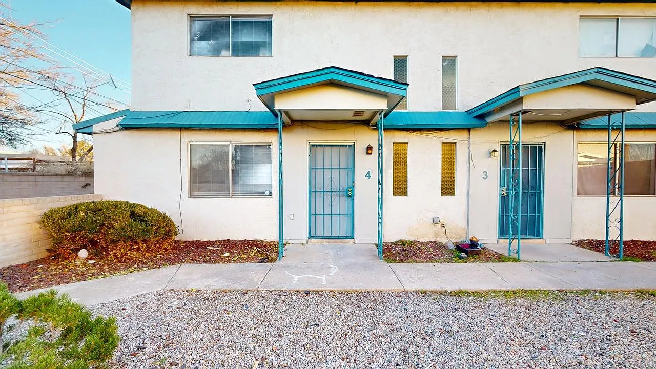 Totally Renovated / Updated 2 Bed End Unit - LOADED! — Photo 3