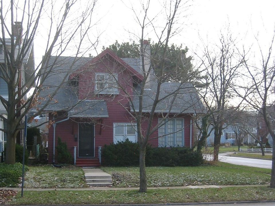 2nd image of 432 Irving Ave