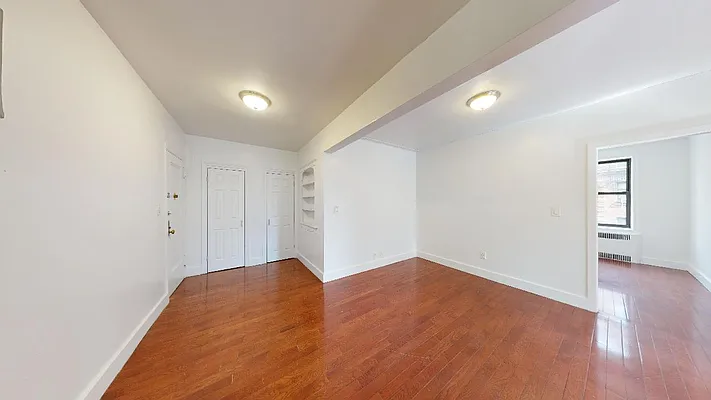 Rented by Bond New York | media 15