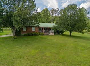 351 Hess Lively Rd, Mount Hope, WV 25880
