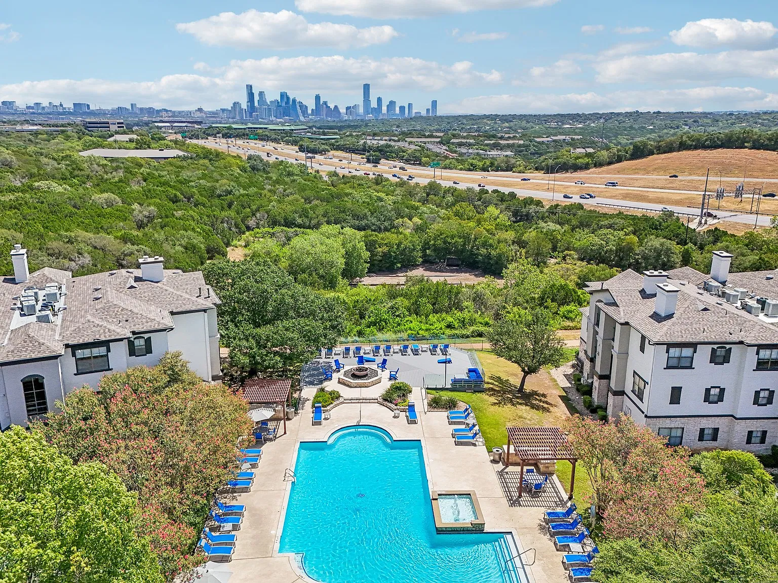 Cliffs at Barton Creek — Photo 2
