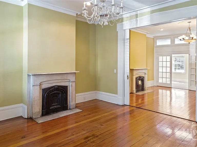 15 E Jones St #1B — Photo 5