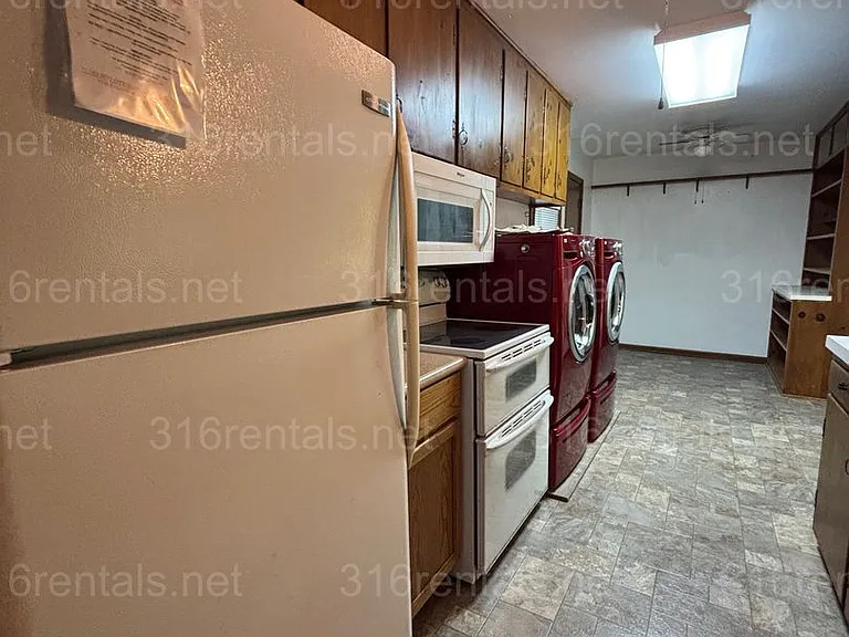 1144 Skelly St — Photo 7