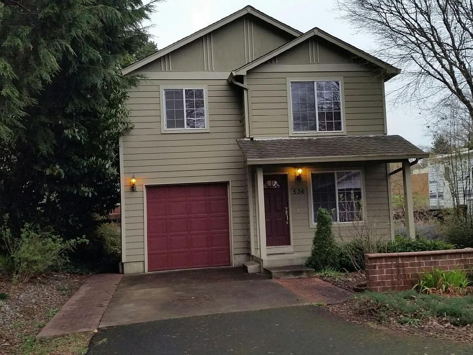 1st image of 536 SE Port Ave