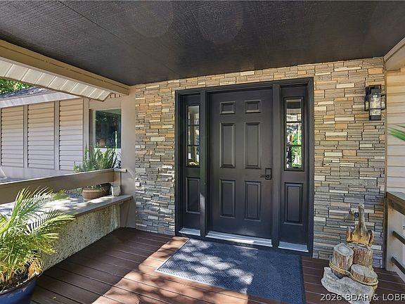 3rd image of 327 W End Cir