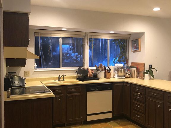 5th image of 729 S Elizabeth St #1