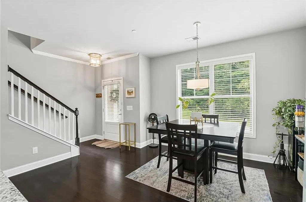 3 bed, 3.5 bath, 1922 sqft, $2,950 — Photo 4