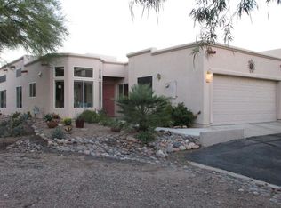 655 W Via Rosaldo, Green Valley, AZ 85614