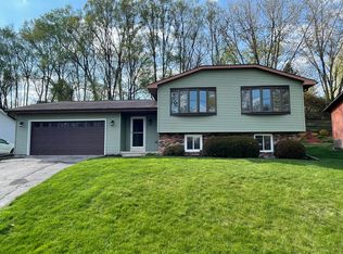 435 Park St, La Crescent, MN 55947