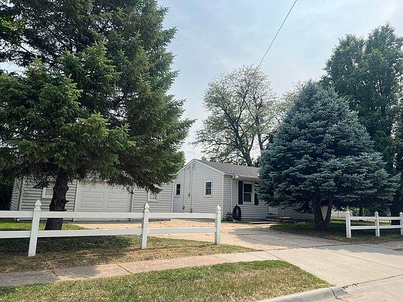 3rd image of 2135 Westside Dr