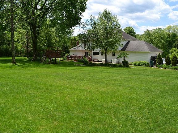 4th image of 104 Silver Springs Trl
