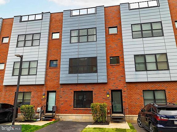 2nd image of 7006 Pipers Glen Way