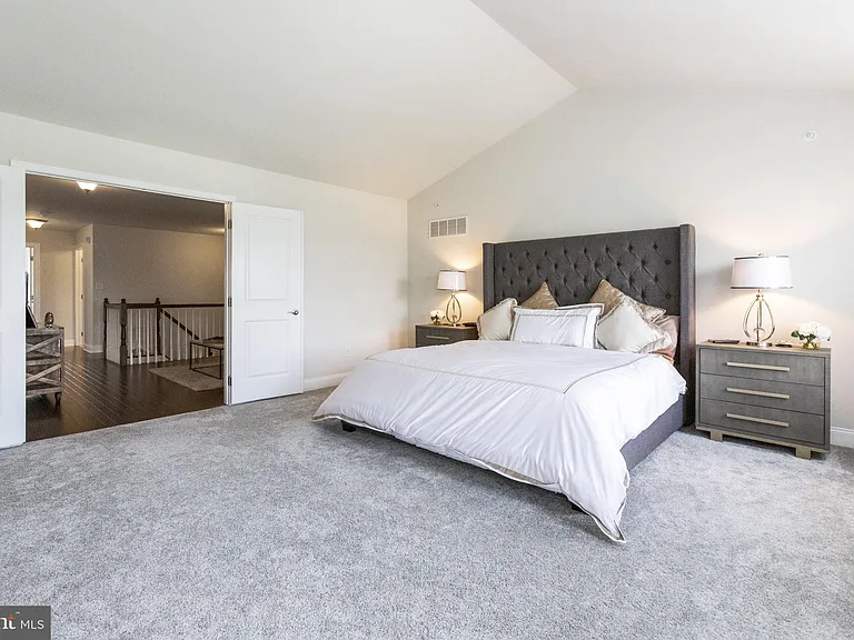 3701 Parris Blvd — Photo 42