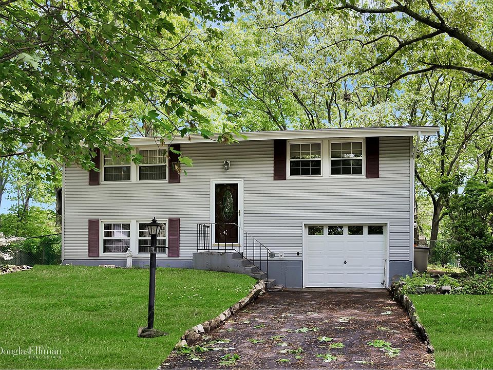 1st image of 5 Stalker Ln