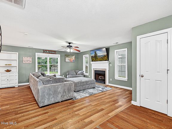 5th image of 401 Savannah Drive