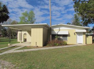 412 NE 3rd St, Chiefland, FL 32626