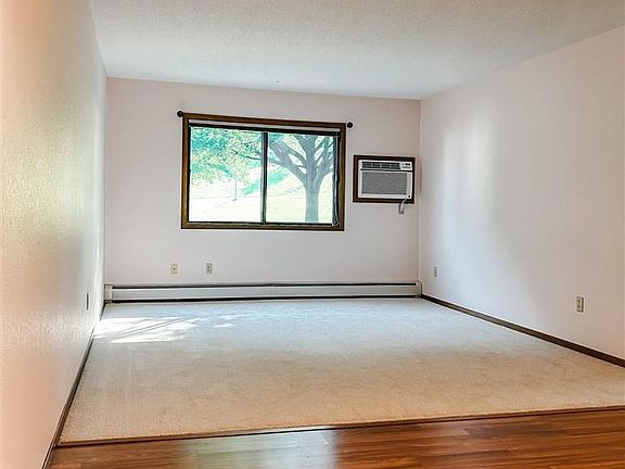 4th image of 500 W Jackson St APT 103A
