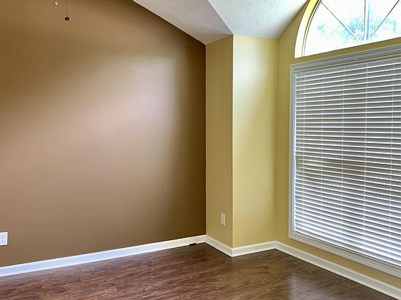 2nd image of 700 Paris Dr