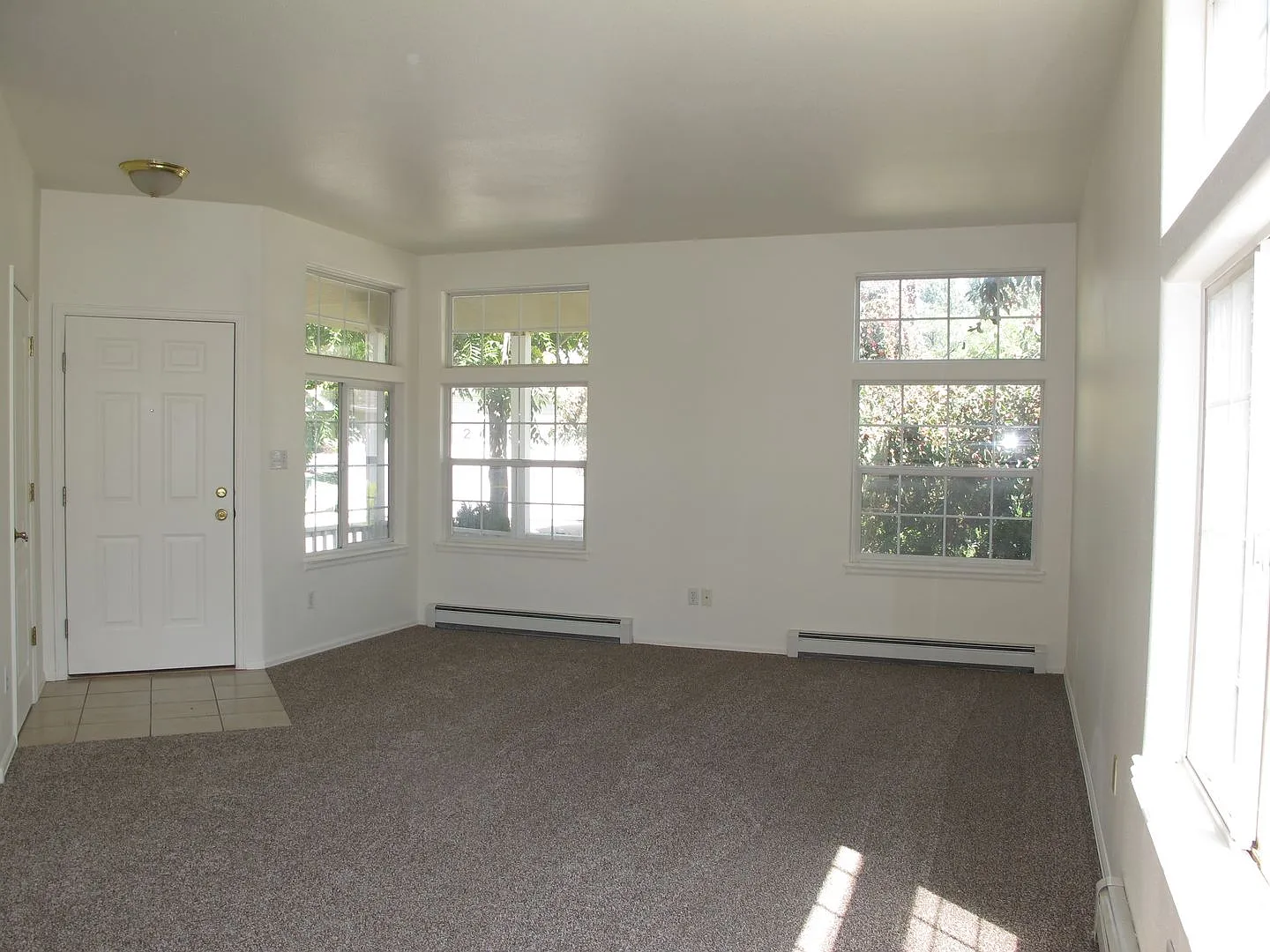 Available Now! All one level home! — Photo 2