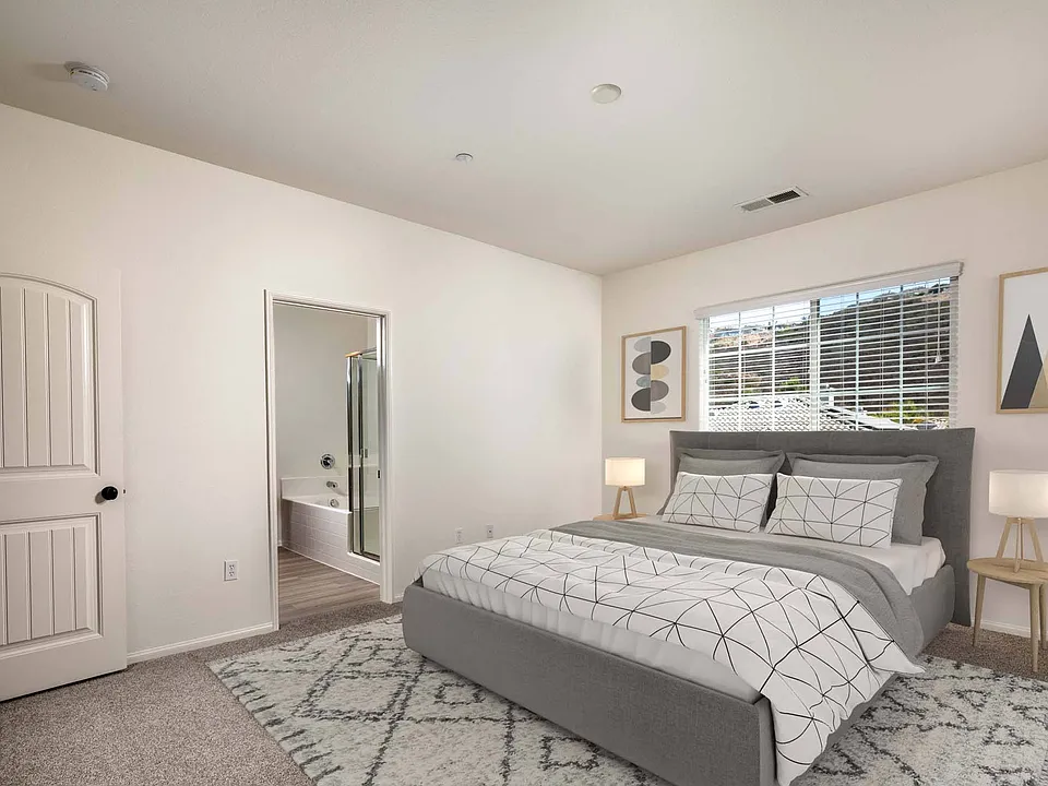 Jackson Pointe 111 Bedroom