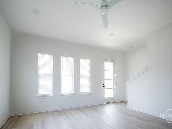 5th image of 2415 S Lumpkin St #1100-A