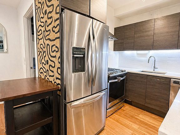 3rd image of 475 Herkimer St APT 1R