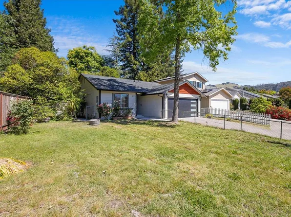 4911 Oak Park Way, Santa Rosa, CA 95409