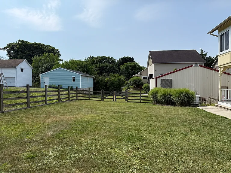 6348 Memorial Rd #1 — Photo 39