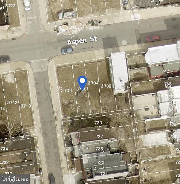 2nd image of 3706 Aspen St