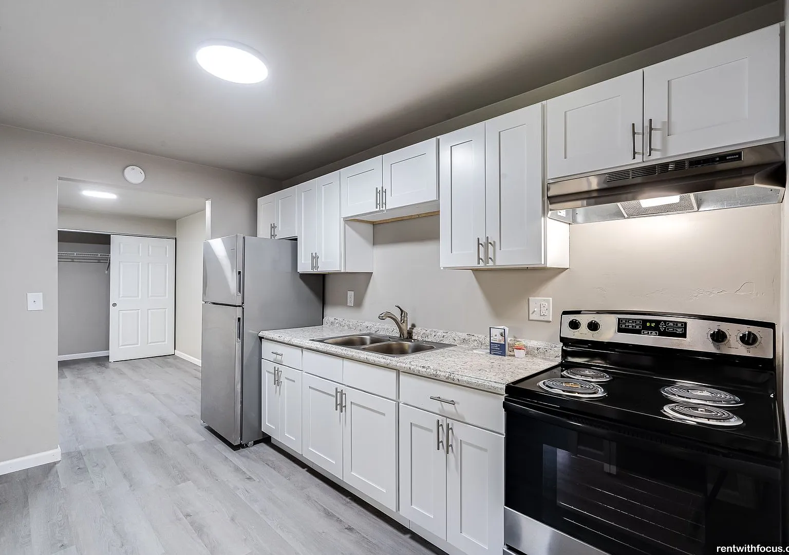 Lakeview Ridge — Photo 1