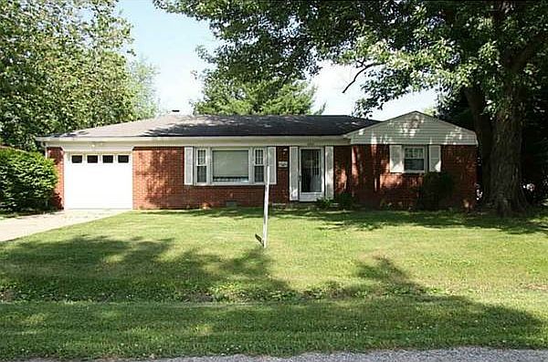 All Brick house 3 bed / 1 bath / 1 car garage. Great Plainfi