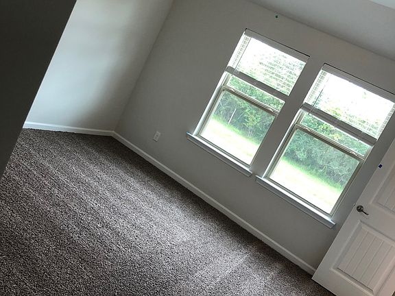 3rd image of 3337 Fountain View Ave