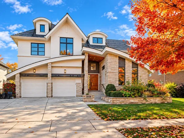 1888 Sawgrass St, Vernon Hills, IL 60061