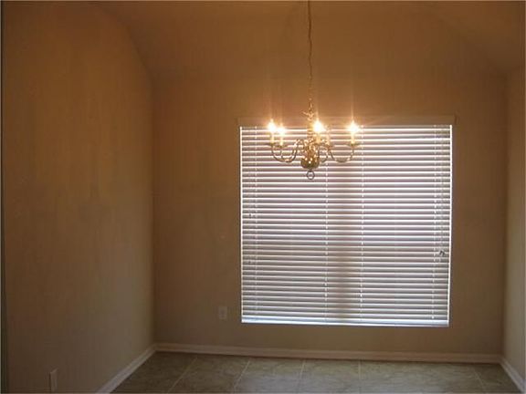 4th image of 1319 Newsome Glenn Dr