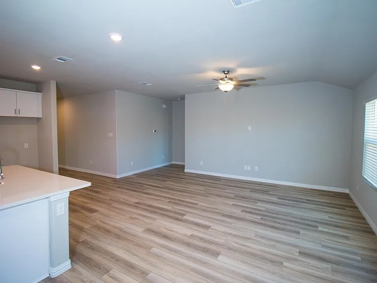 3320 Kingsdown Dr — Photo 18