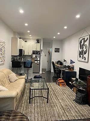 2nd image of 348 E 58th St APT 4D