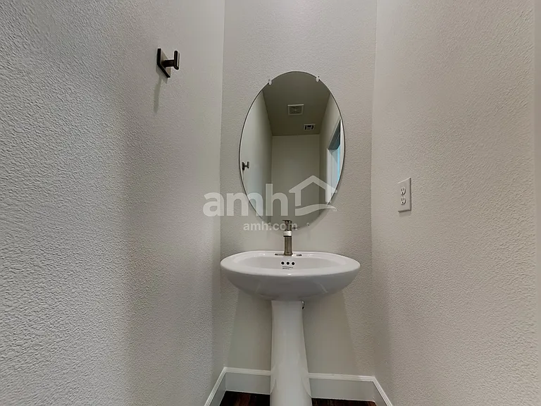 6031 Theodore St — Photo 15