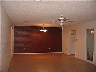 3rd image of 621 Kerria Ave