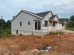 102 McFarland Ave #1, Cassville, MO 65625