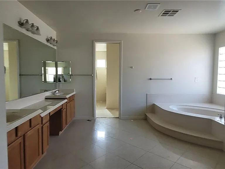 7728 Villa De La Paz Ave — Photo 62