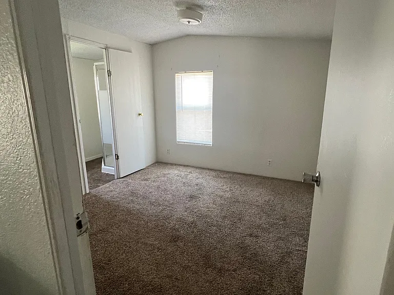 503 Uhland Rd — Photo 20