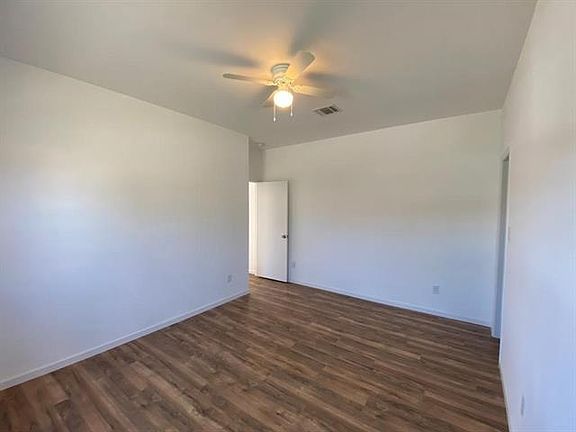 2nd image of 1349 E Arlington Ave