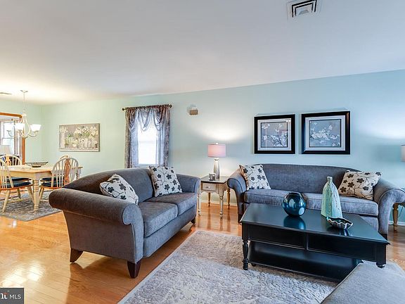 4th image of 13 Sheffield Pl