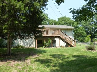7102 N Wyandotte Cir, Gladstone, MO 64118