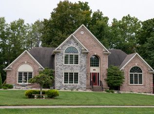 2622 Sunningdale Pl W, La Grange, KY 40031