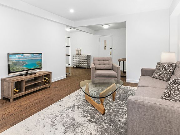 2nd image of 30 E 9th St APT 1E