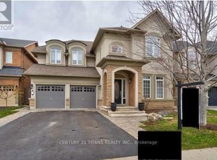 170 Tawny Cres, Oakville, ON L6L6T4