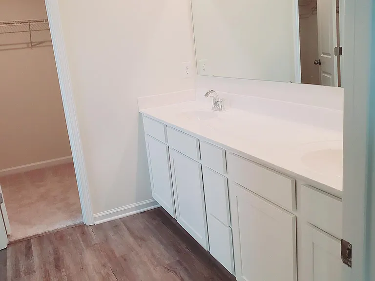 1200 Roundhill Ct — Photo 21